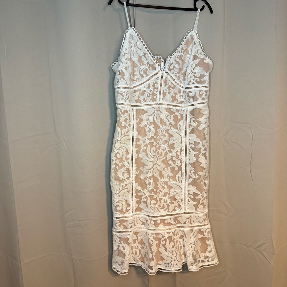 Lulu’s Alluring Love White and Beige Lace Trumpet Hem Midi Dress - XL